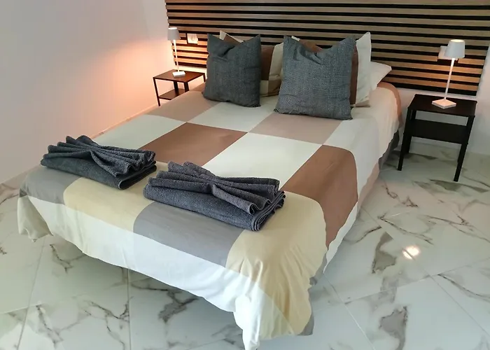 Casa Cristal 阿罗纳